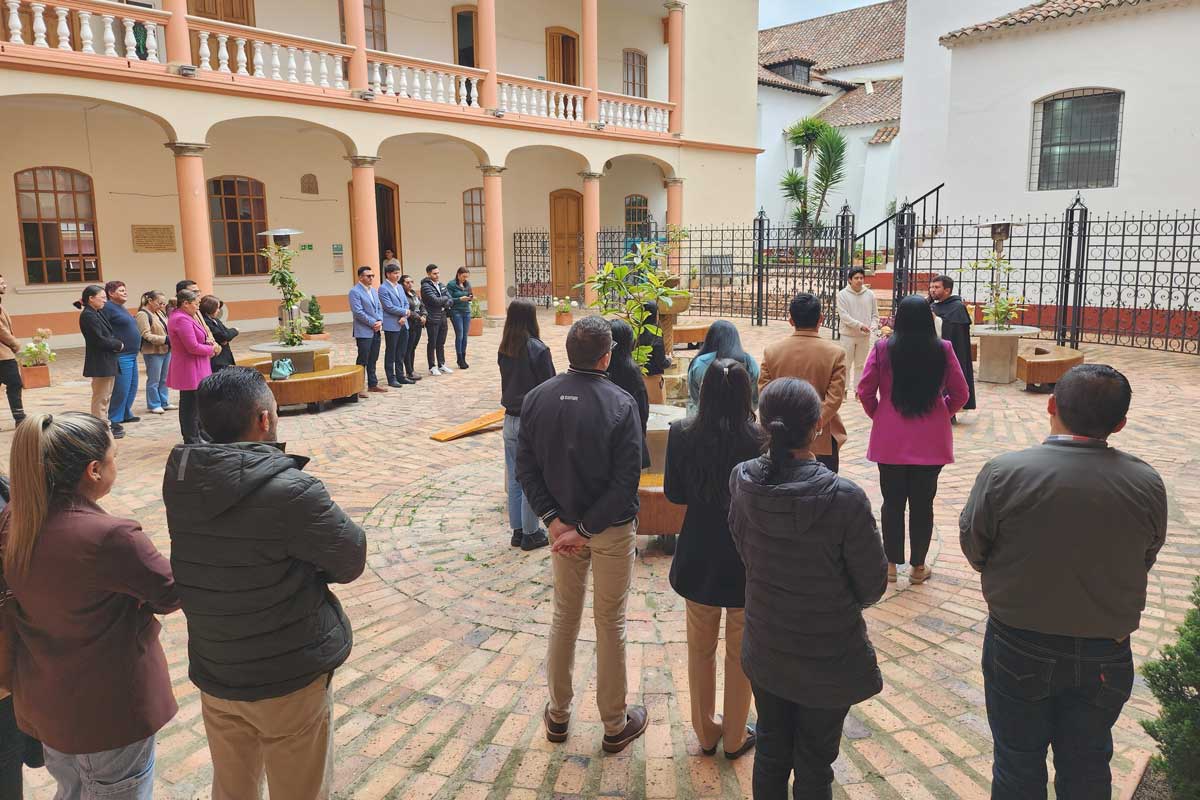 viacrucis2-evangelizacion-cultura-2025-santoto-tunja-boyaca